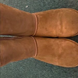 Women’s bear paw boots